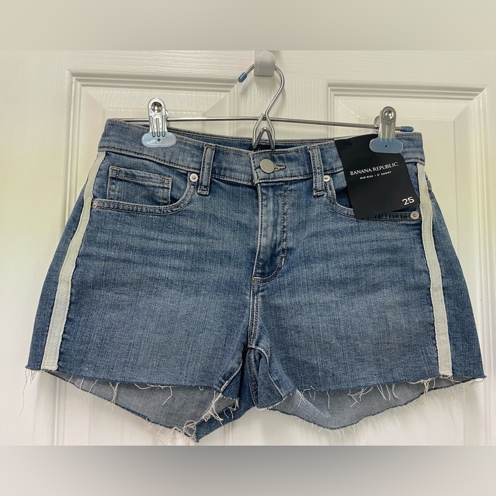 BANANA REPUBLIC Mid Rise 3" Denim Jean Shorts, Raw Frayed Hem, Size: 25